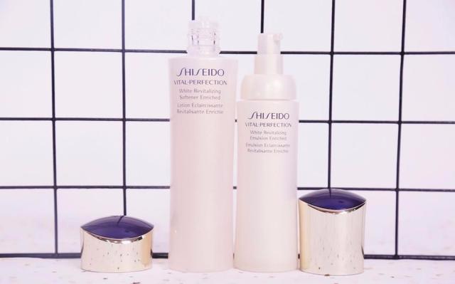 美白补水护肤品排行榜10强（美白补水护肤品套装排行榜）